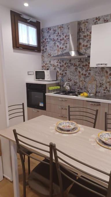 Rosa'S House - Casa Vacanza Vicina Al Mare Vico Equense Dış mekan fotoğraf